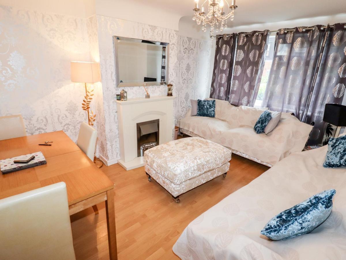 Villa The Hawthorns à Chester Extérieur photo